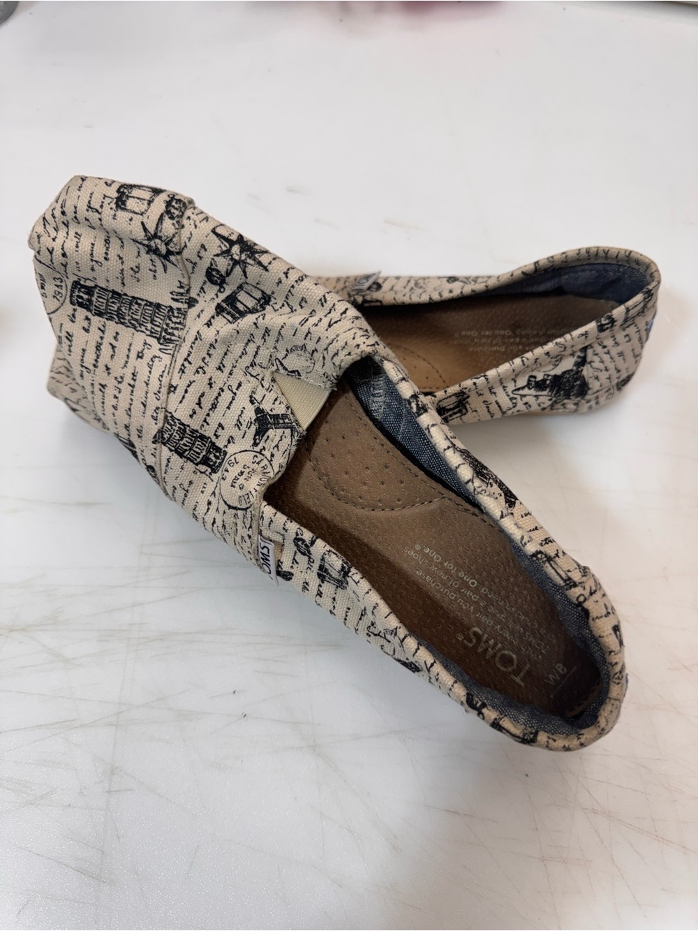 TOMS Classic Slip-On Women’s US Size 8W Natural Destination Print Shoes